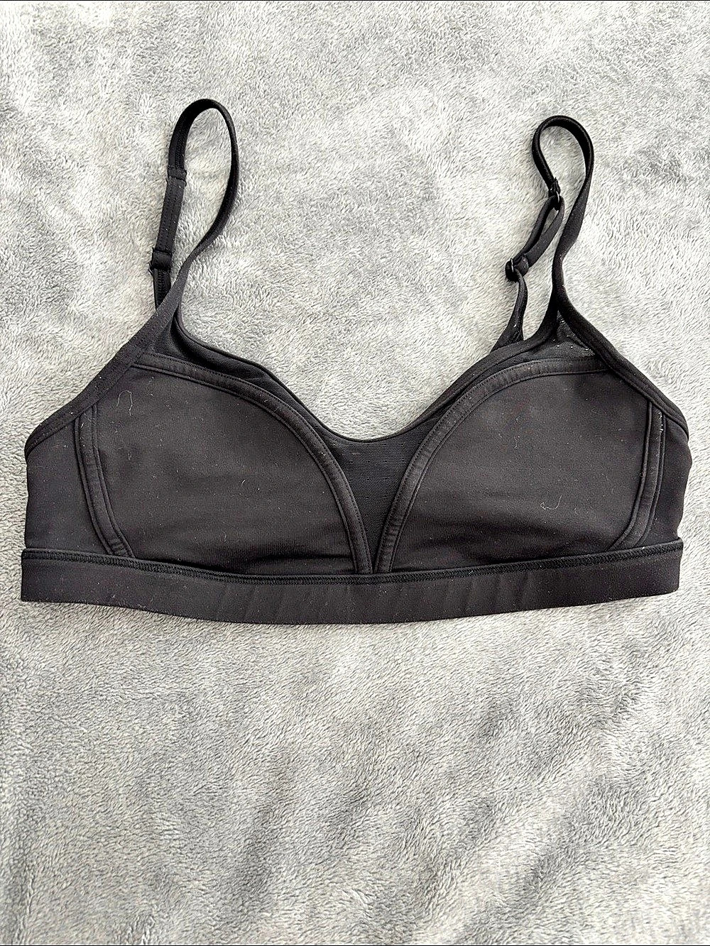 lululemon mesh black 6 Bra Black Sports Bra